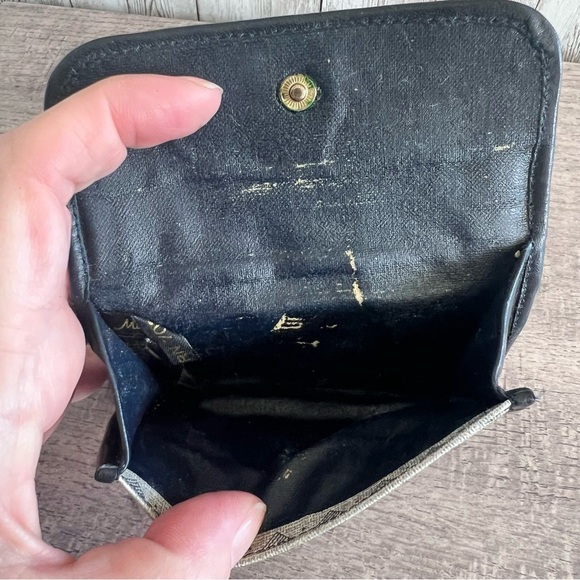 Vintage Liz Claiborne Wallet - Picture 2 of 3